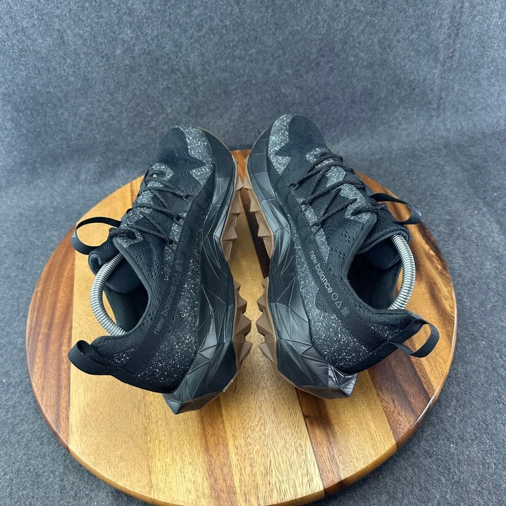 New Balance Tektrel Hiking Trail Shoes Black MTTTRCK1 Mens Size 11.5D